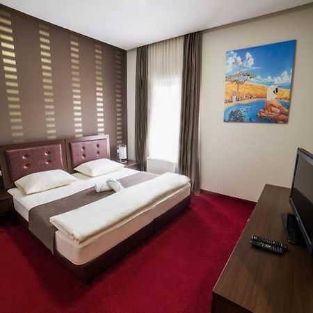 Hotel Atlas Ugljevik Extérieur photo
