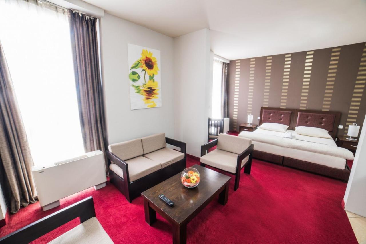 Hotel Atlas Ugljevik Extérieur photo