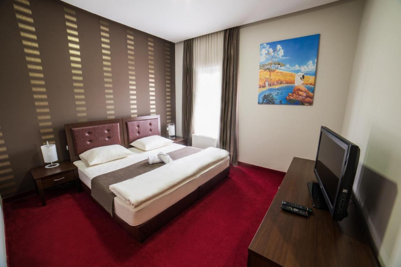 Hotel Atlas Ugljevik Extérieur photo
