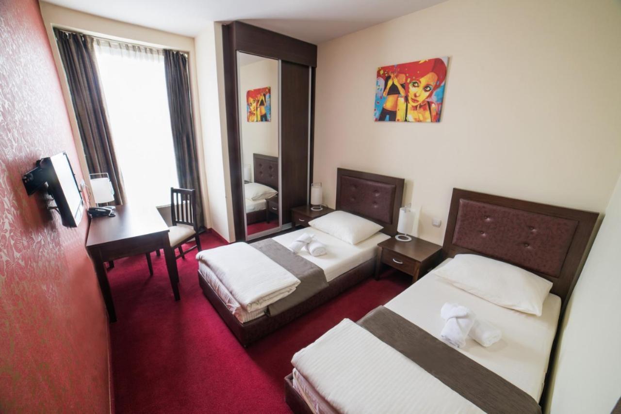 Hotel Atlas Ugljevik Extérieur photo