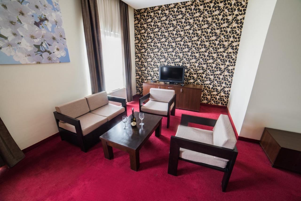 Hotel Atlas Ugljevik Extérieur photo
