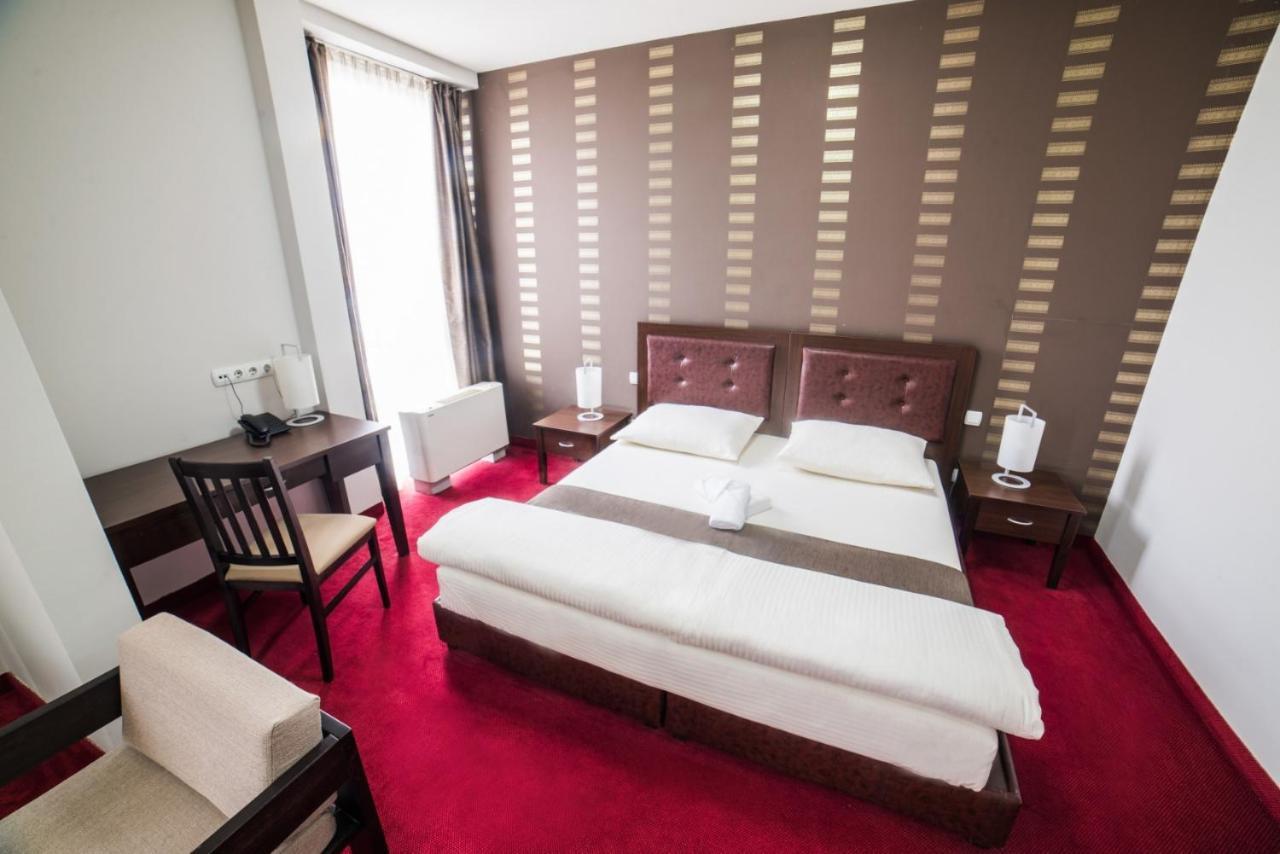 Hotel Atlas Ugljevik Extérieur photo